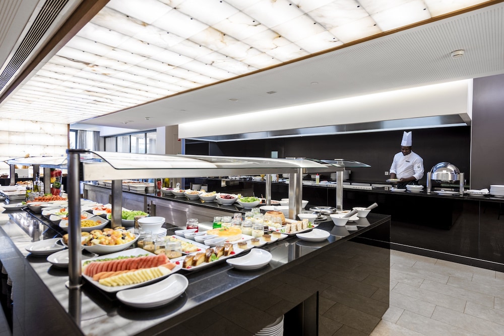 restaurant cafeteria