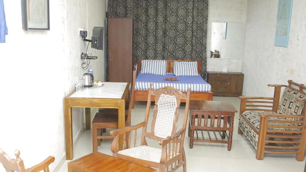 Hillstreet Villa 33/41