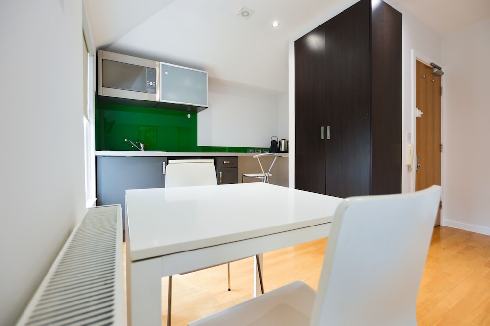 Princes Square Serviced Apartments 19/50