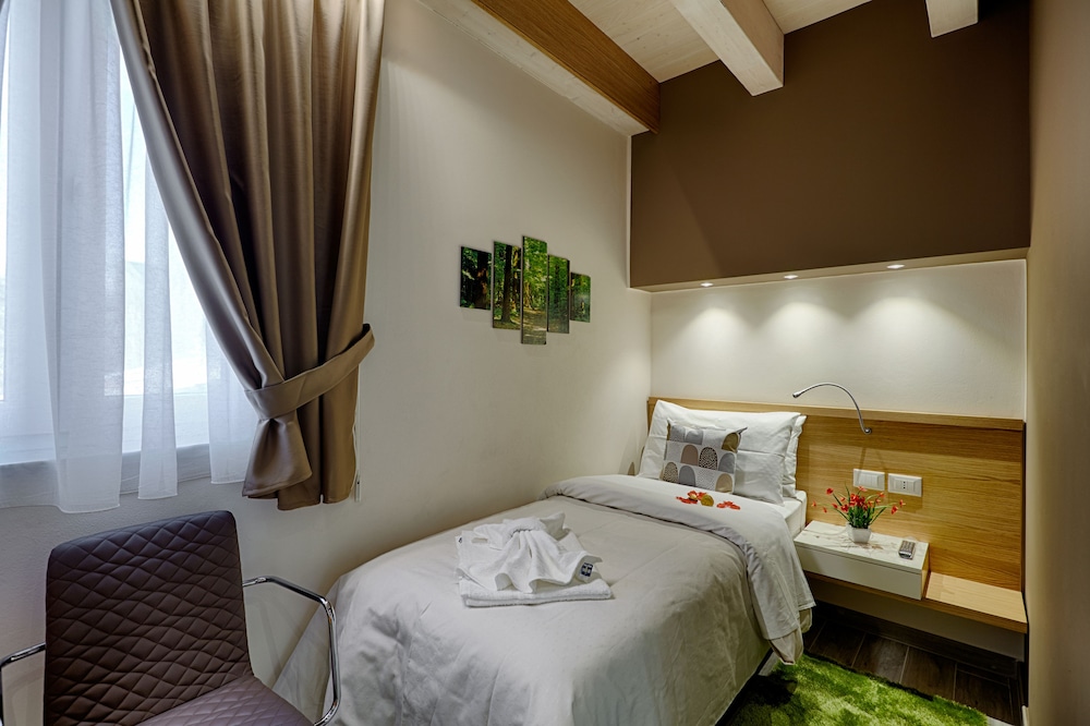 Hospitality Hotel 21/57