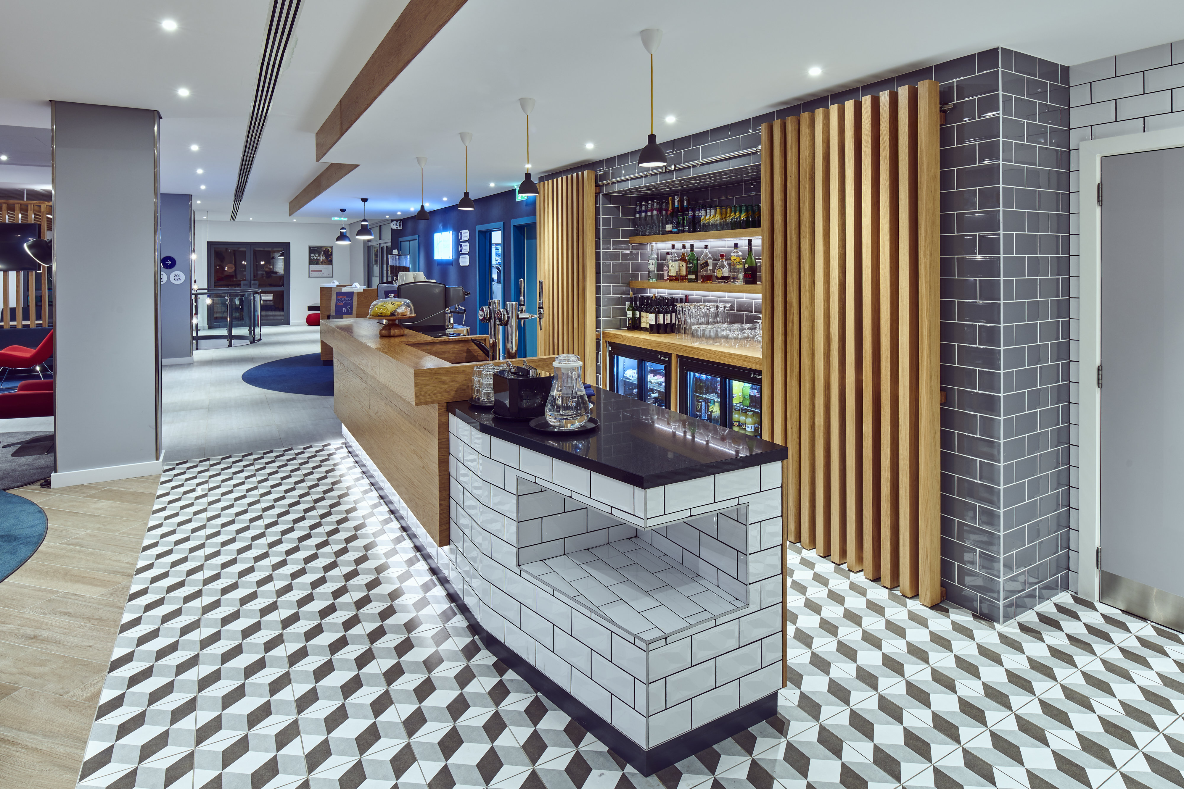 Holiday Inn Express Gibraltar 6/48
