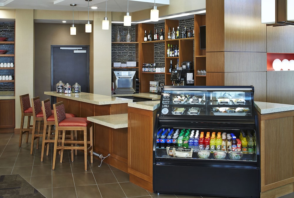 Hyatt Place Lansing – East 32/43
