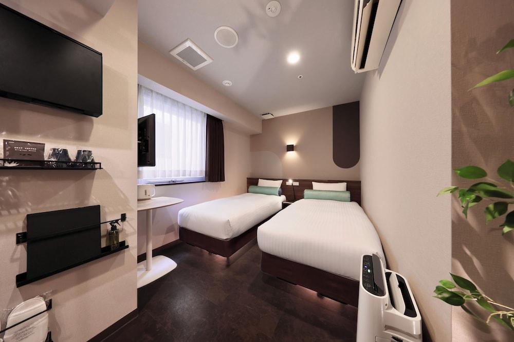 Room, Twin Beds