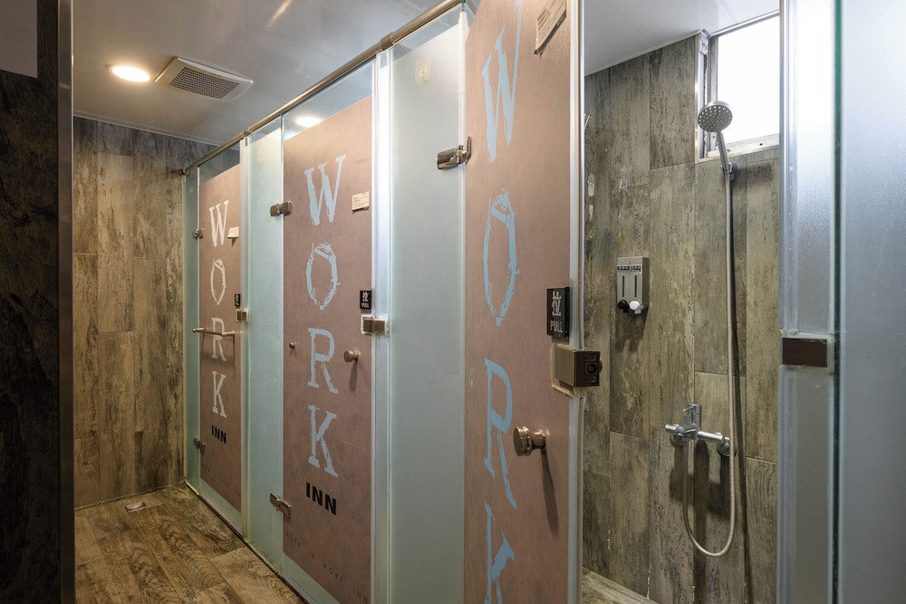 Work Inn Hostel 3/53