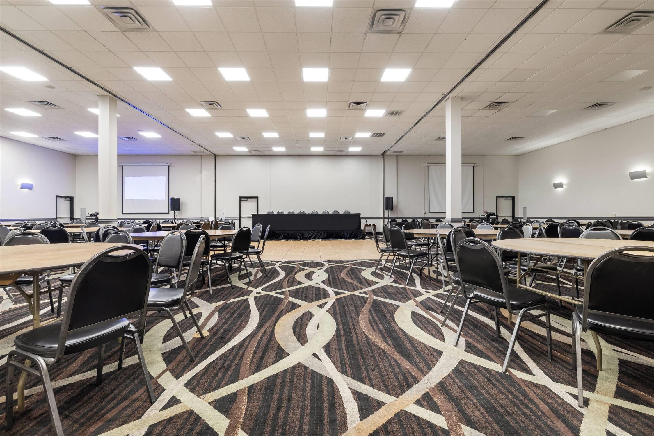 Wingate by Wyndham Round Rock Hotel & Conference Center 24/30