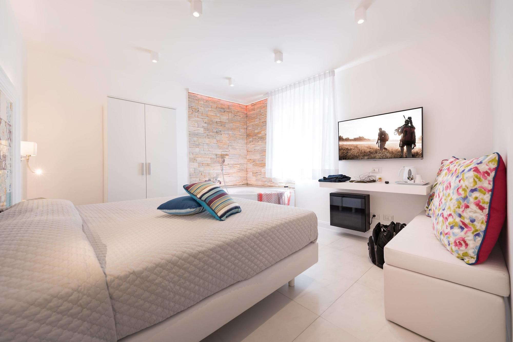 Deluxe, Double Bed, Adult Only، Hotel Amalfi 3/7