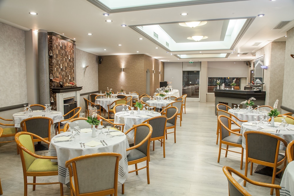 IGNATIA HOTEL 49/66