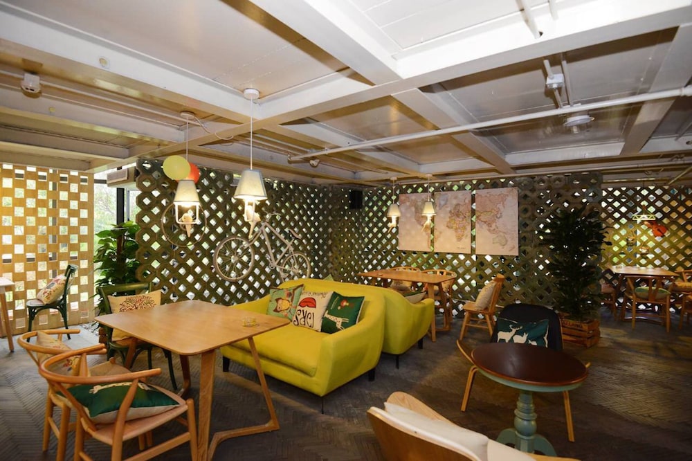 J Trip Youth Hostel 26/37
