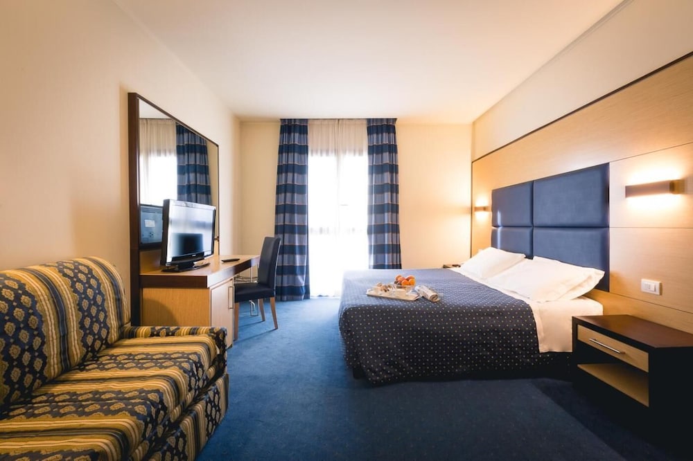 Inn Hotel 19/50