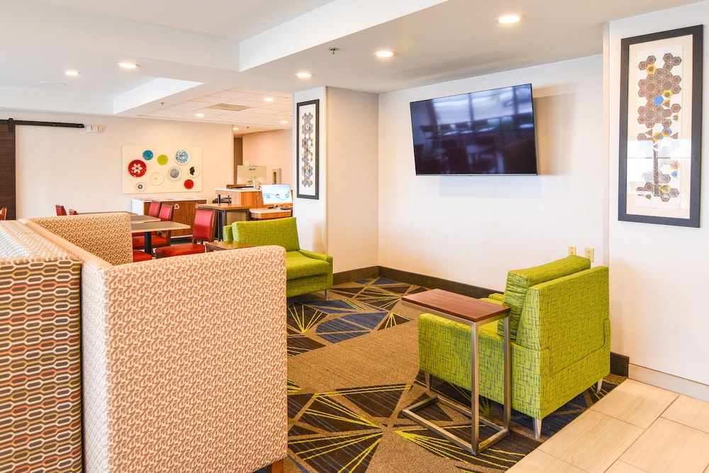 Holiday Inn Express Indianapolis South 42/54