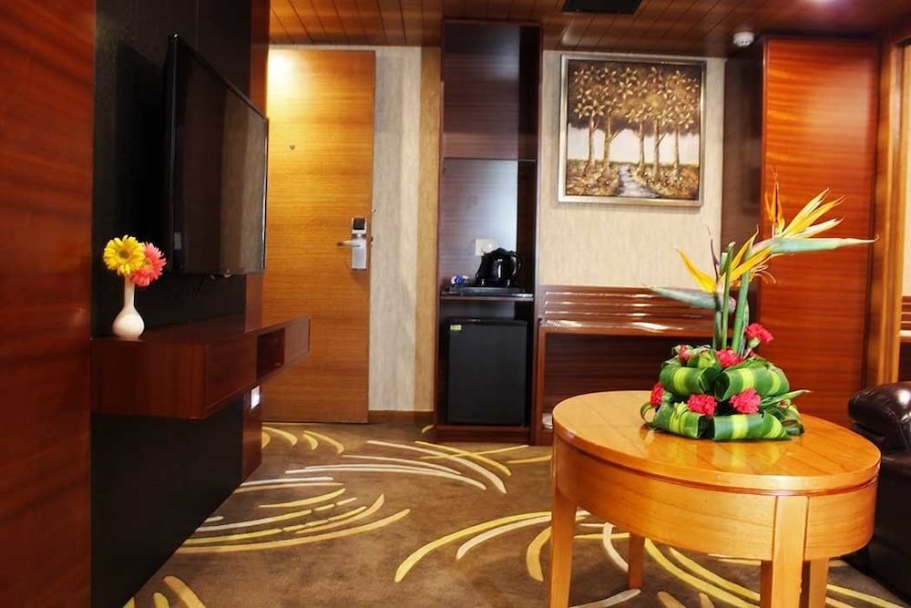 Hotel Chennai Le Palace 6/72