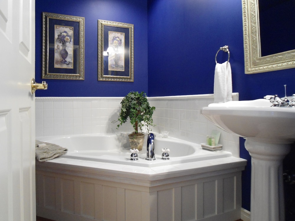 Beacon Inn at Sidney B&B 63/66