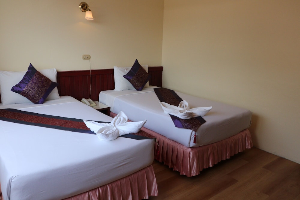 Chumphon Palace Hotel 22/47