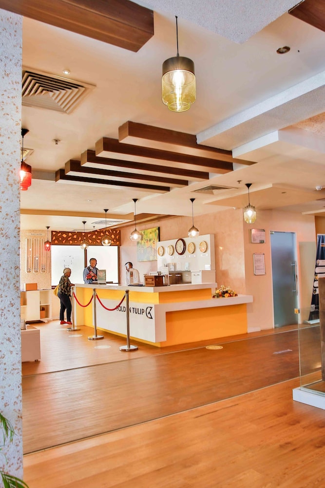 Golden Tulip Dar City Center 11/77