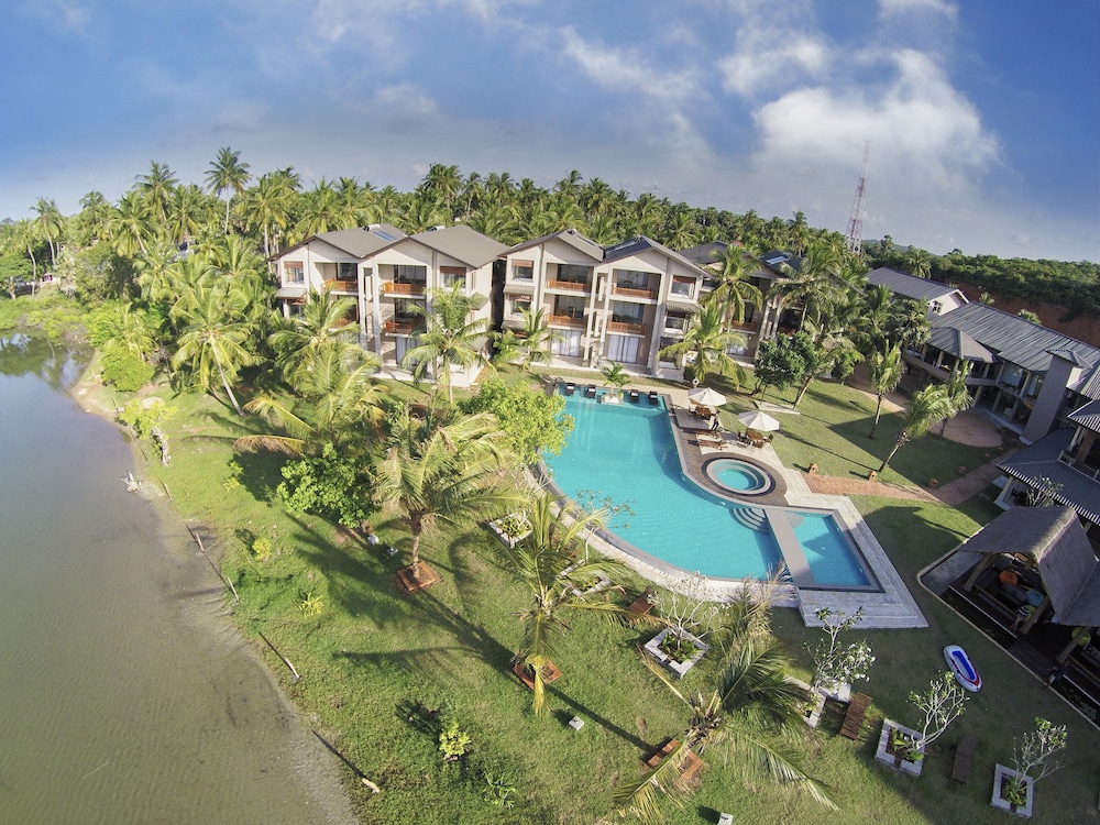 Amaranthe Bay Resort Spa 51/55