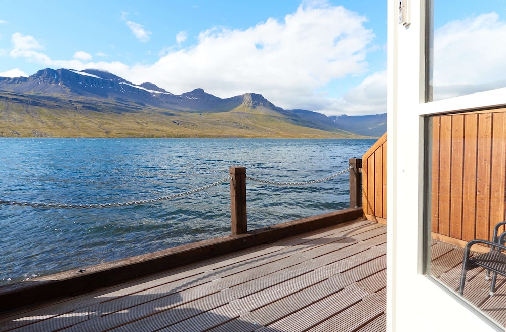 Fosshotel Eastfjords 45/50
