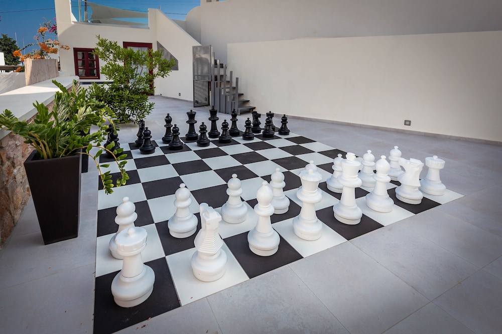 MAR N MAR CROWN SANTORINI HOTEL AND SUITES 43/48