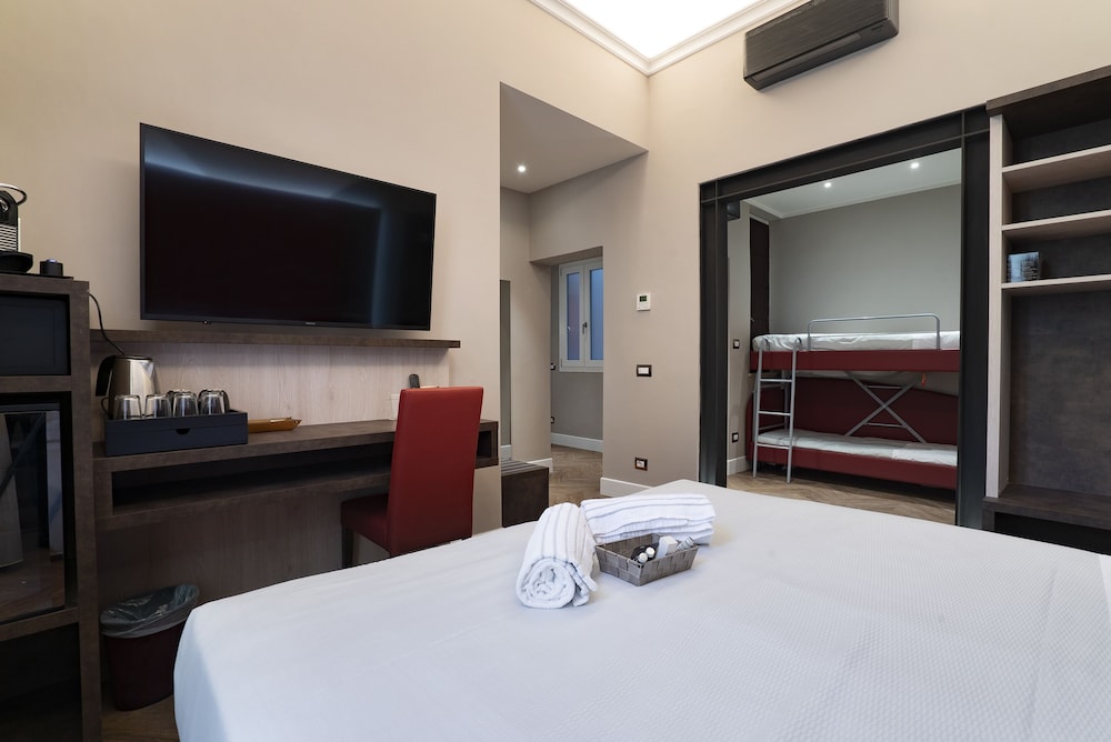 Artemide GuestHouse 8/27