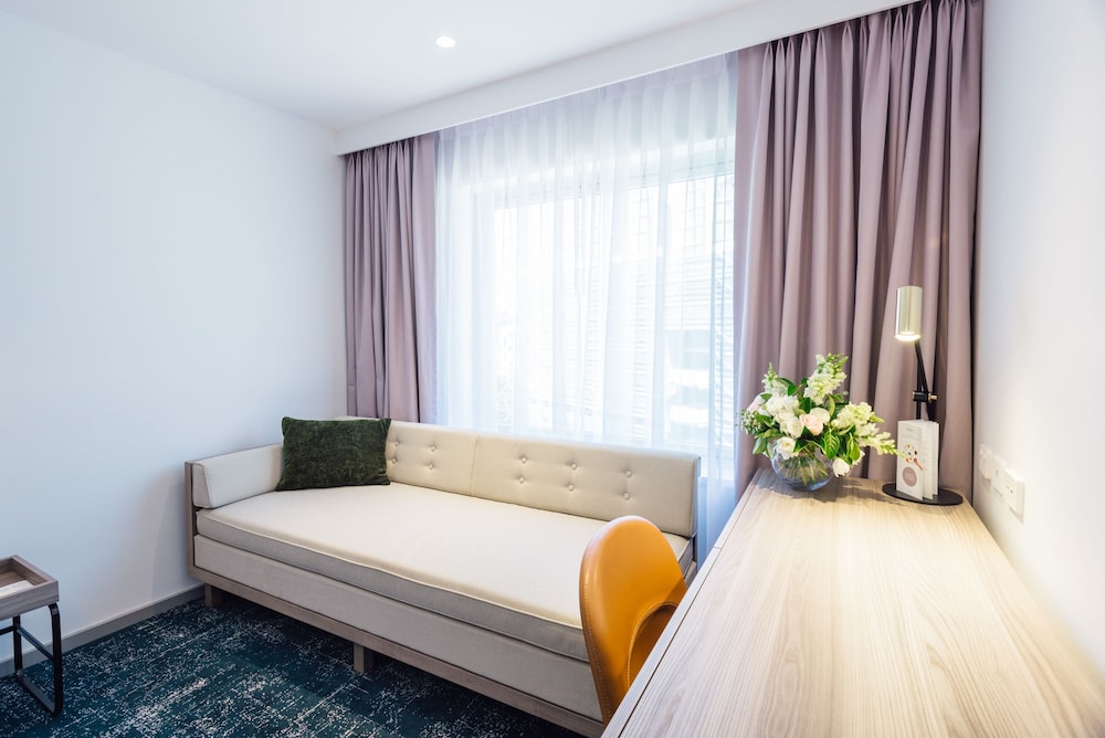 Novotel Sydney Darling Square 25/65