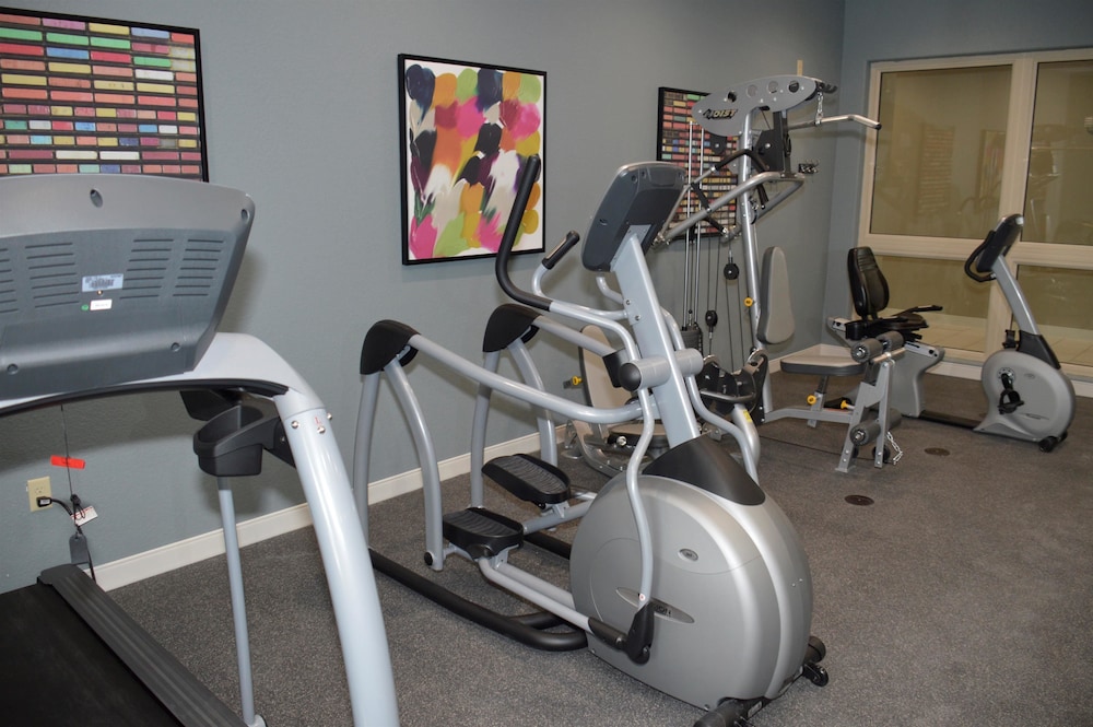 Best Western Plus Pflugerville Inn and Suites 24/37