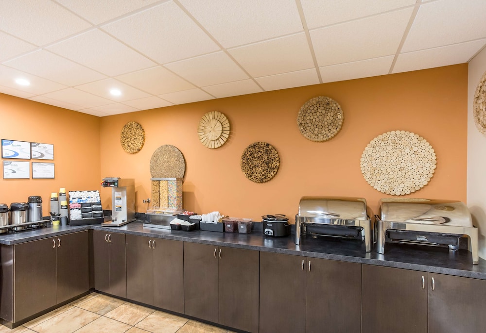 Red Lion Inn & Suites Branson 27/36
