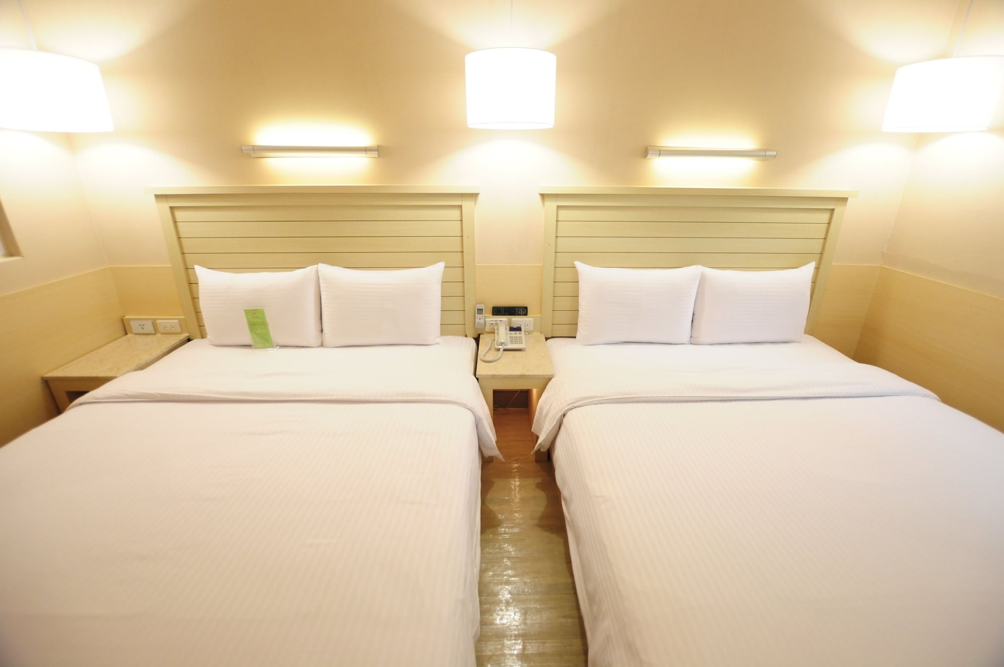 COMFORT, QUADRUPLE