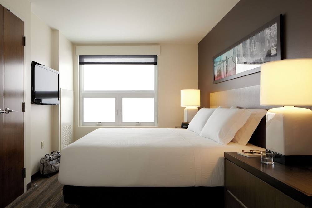 1 Bedroom, Suite, King Bed, Sofa, Kitchen