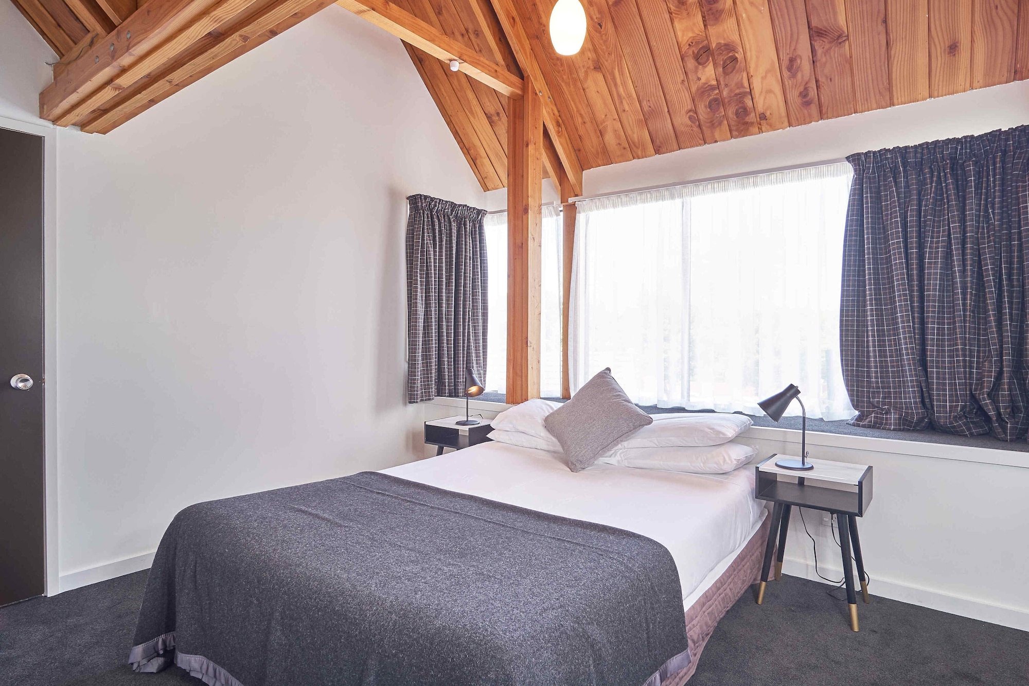 1 BEDROOM, APARTMENT
