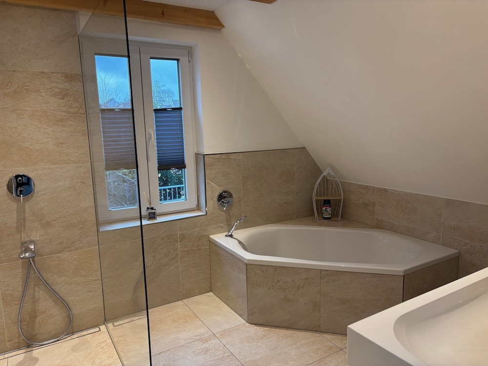 Fachwerk Hotel Wuppertal 49/50