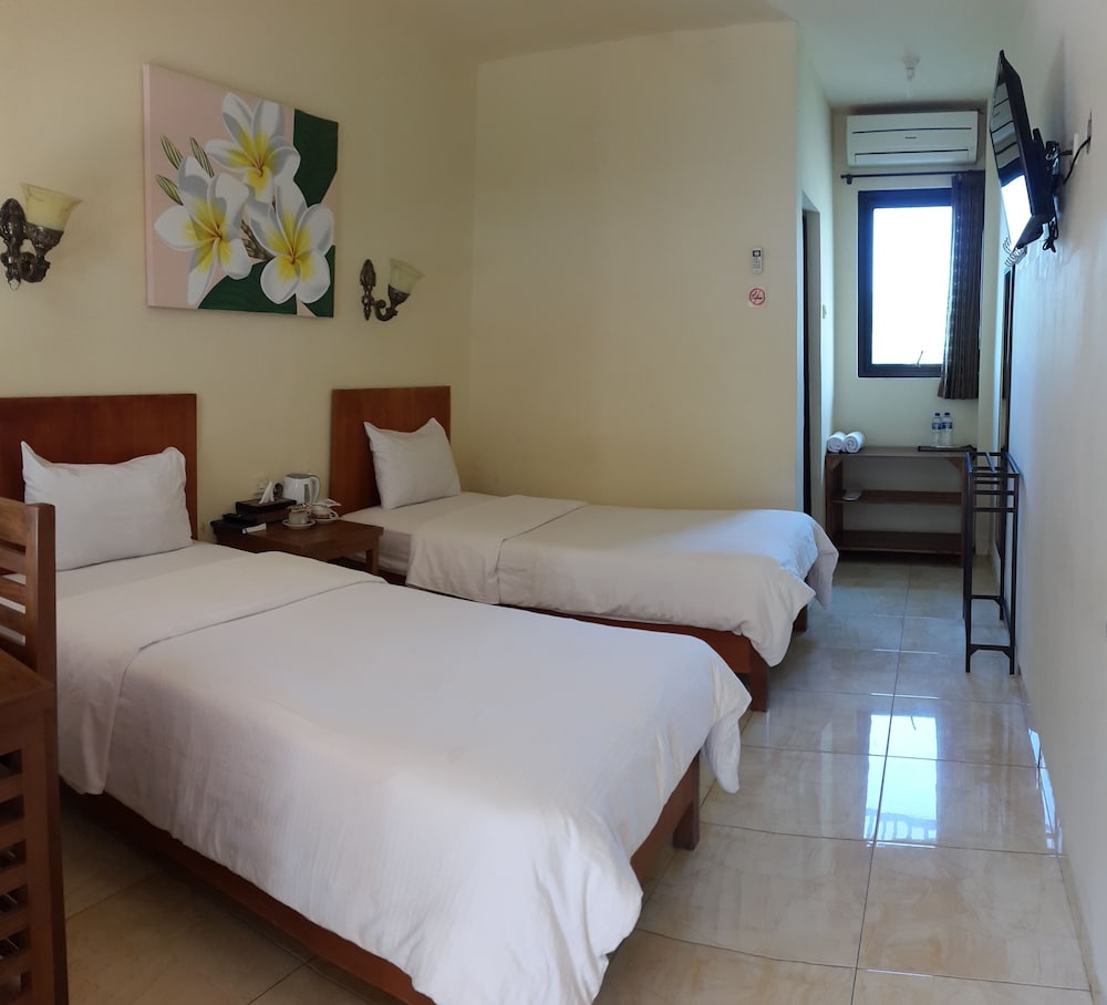 DELUXE, TWIN BEDS