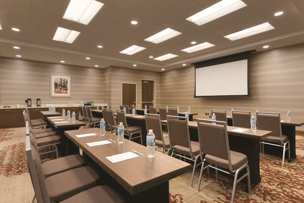 Embassy Suites Akron-Canton Airport 53/58