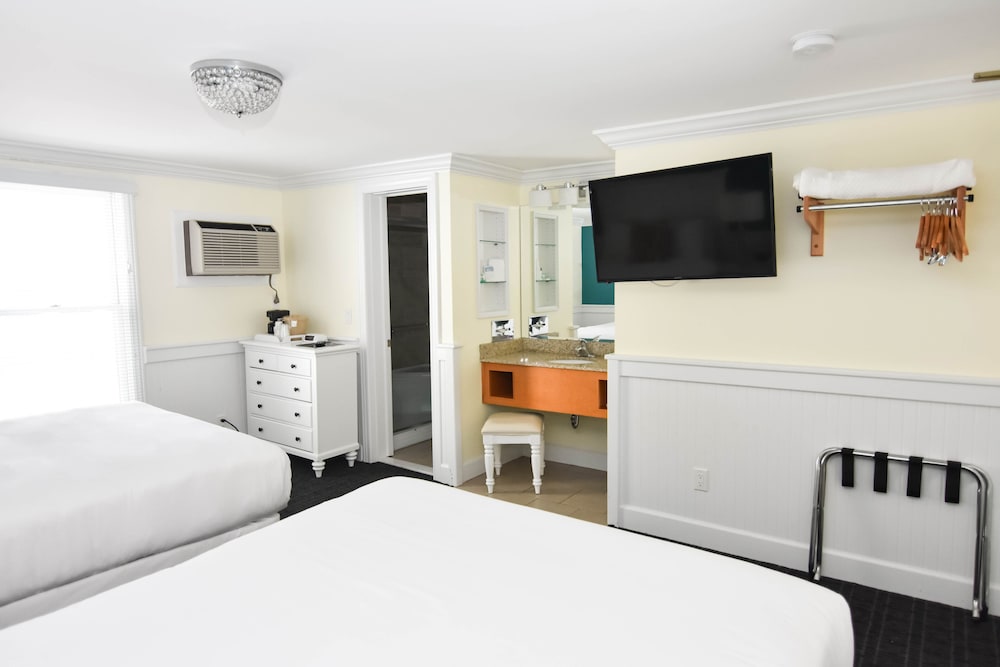Island House Hotel 37/73
