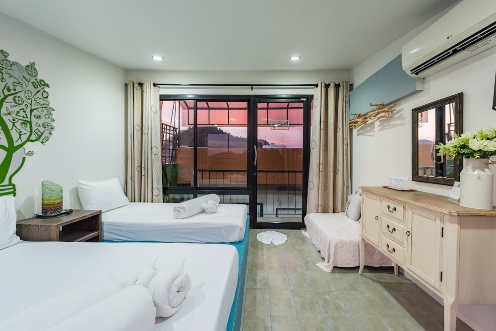 Eco Hostel Phuket 10/60
