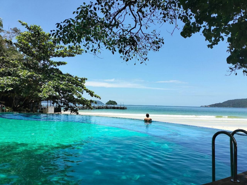 Koh Rong Hill Beach Resort 56/63