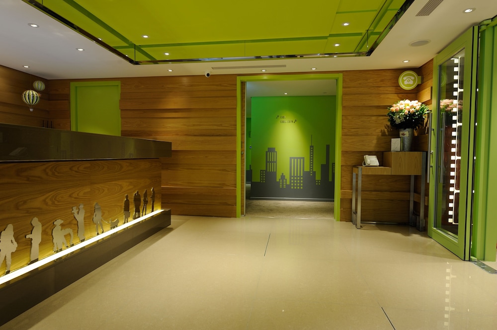 GREEN WORLD HOTEL ZHONGHUA 6/80