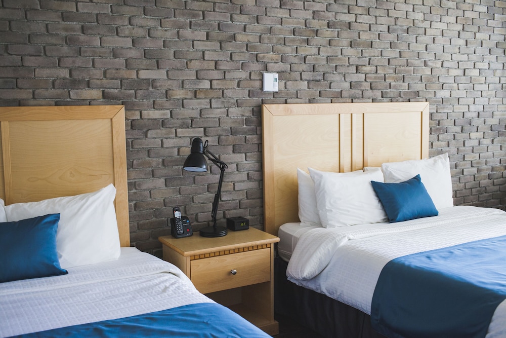 Hostellerie Baie Bleue 33/72