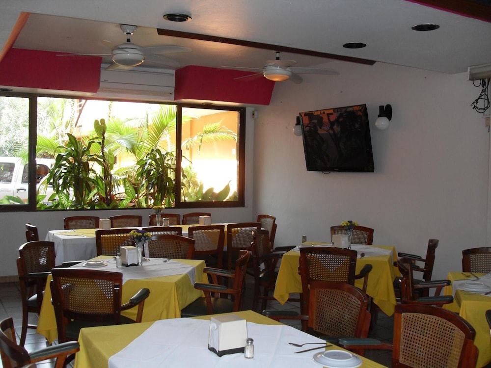 Hotel Playa Cristal 23/47