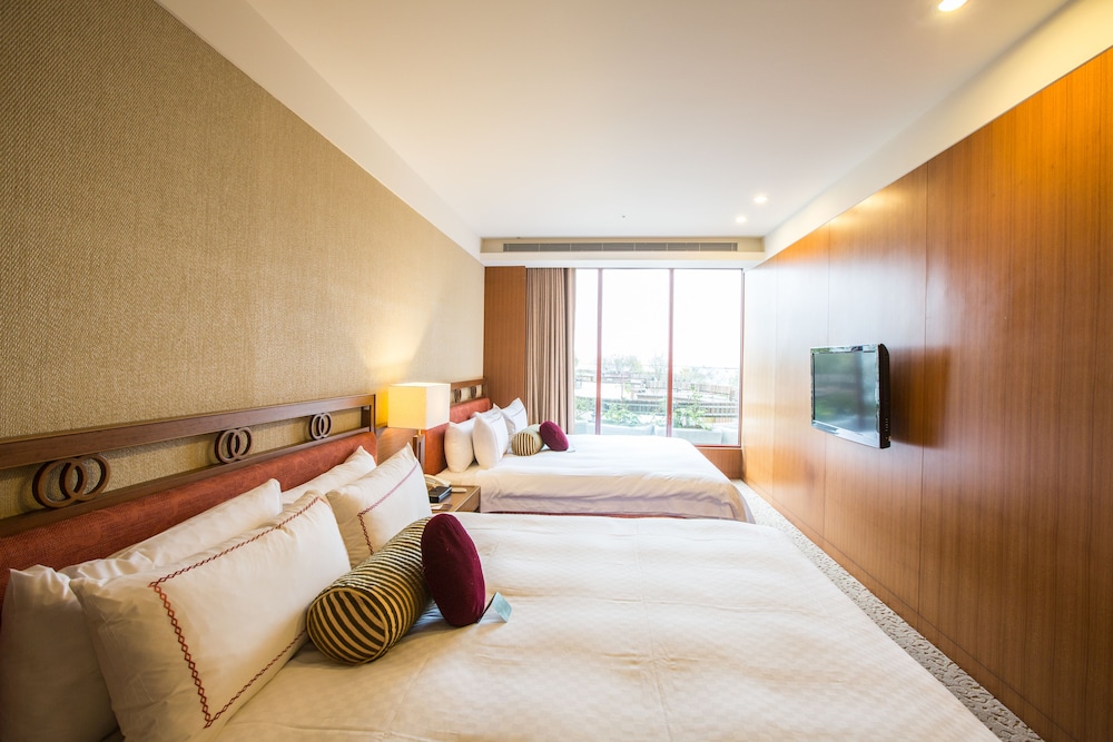 Alishan House 15/50