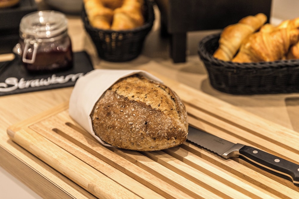 Holiday Inn - the niu, Dairy Haarlem by IHG 37/58