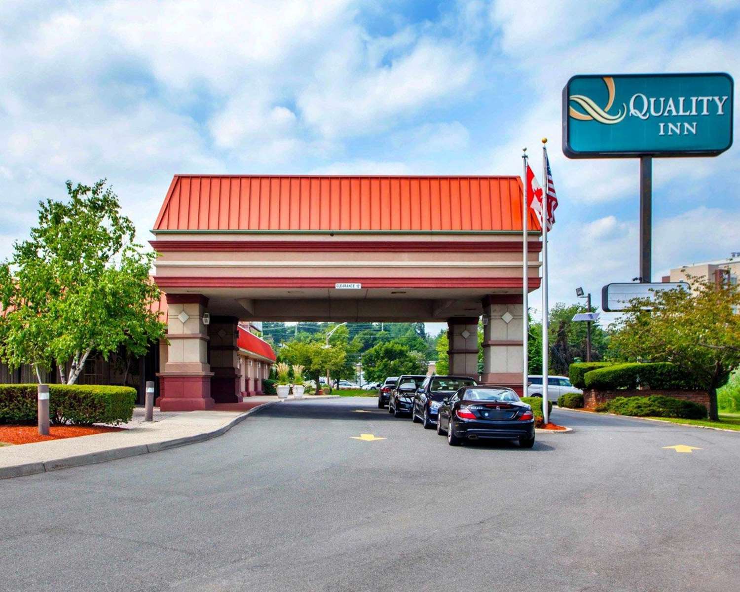Quality Inn Meadowlands 21/24