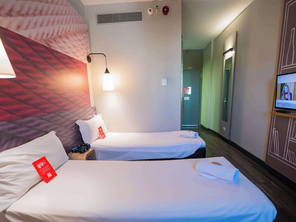 ROOM, TWIN BEDS, ACCESSIBLE