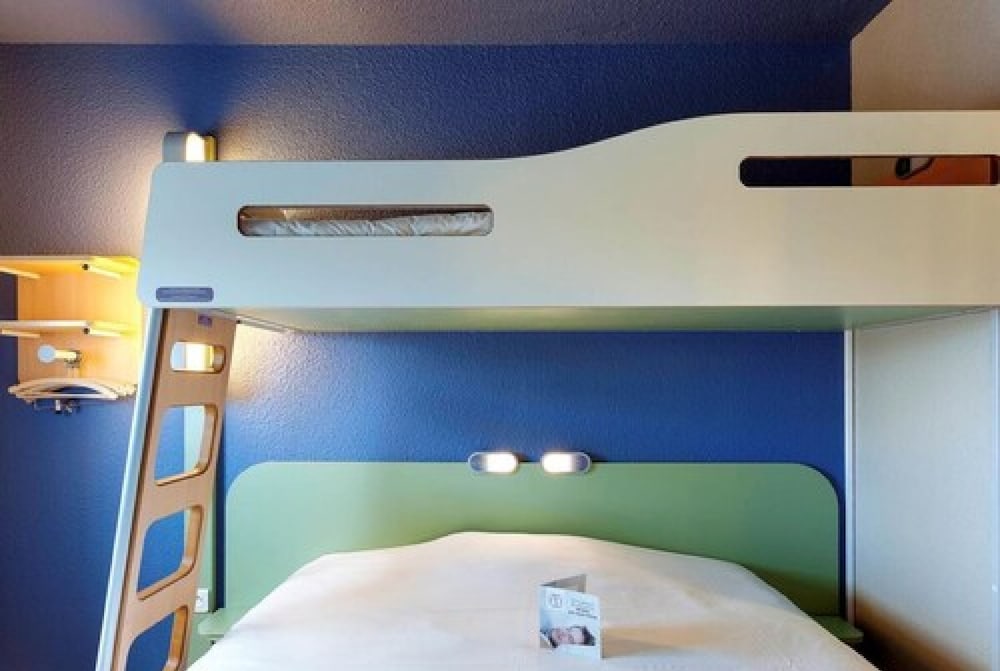 ibis budget Arles Sud Fourchon 26/43