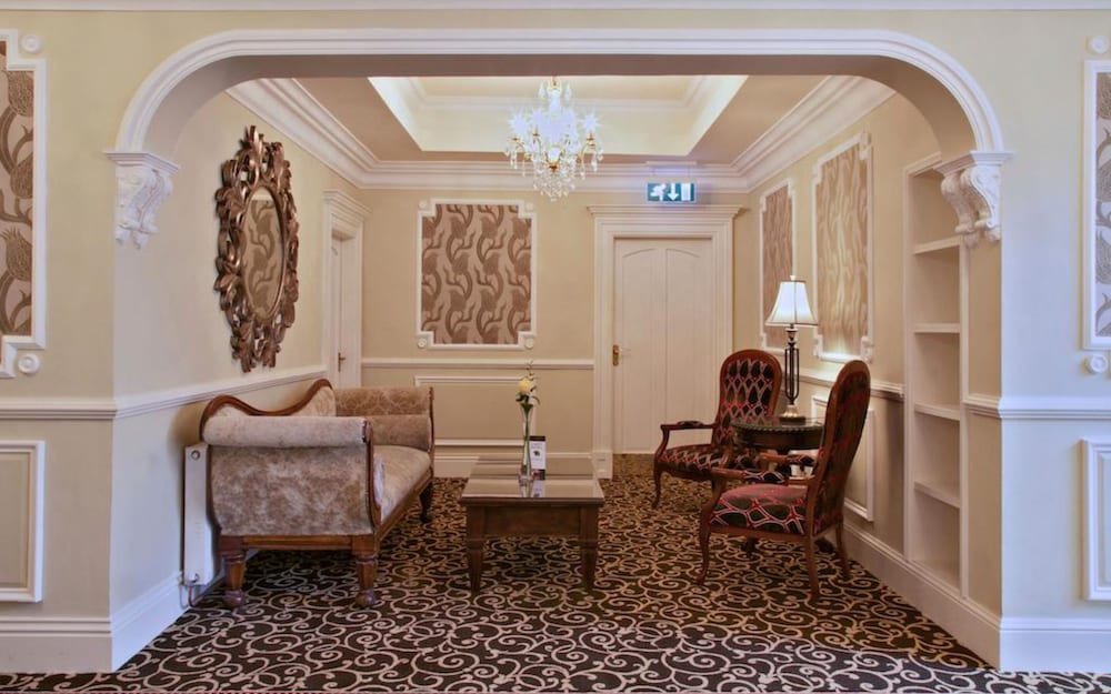 Fitzgeralds Woodlands House Hotel 16/36