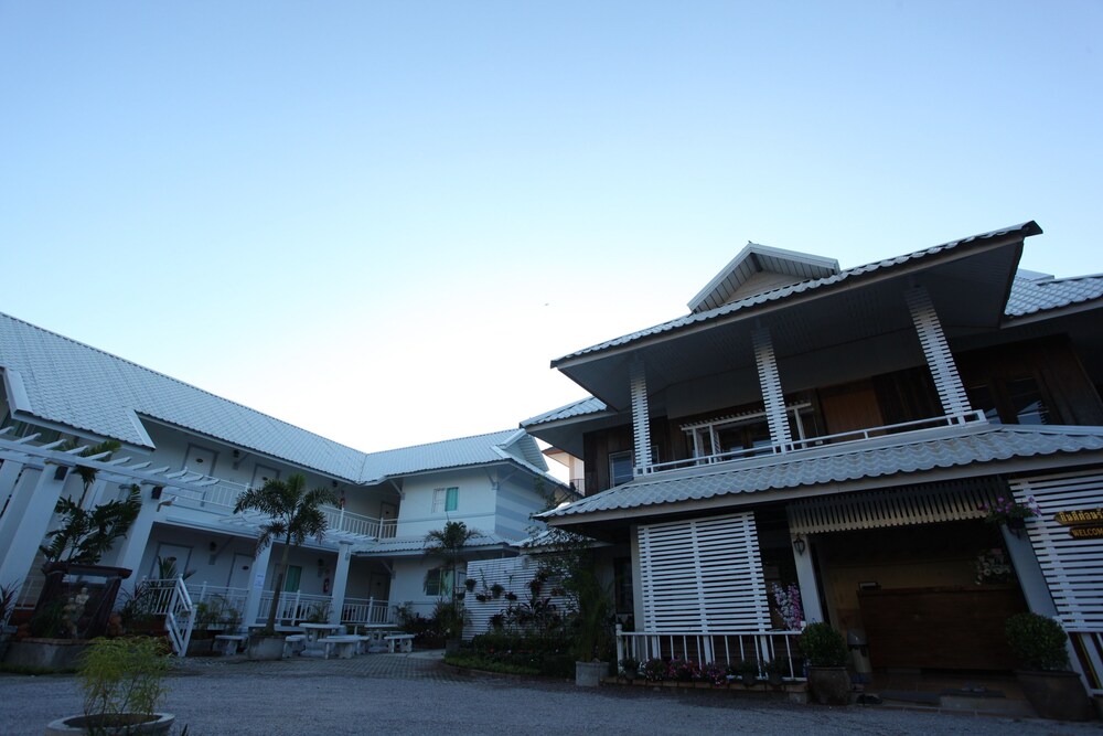Rinlada House 4/33
