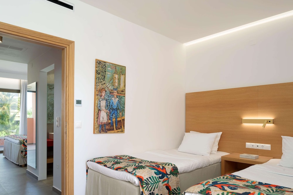 High Beach Resort & Spa 24/68