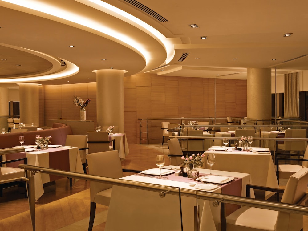 TRIDENT BANDRA KURLA 51/67