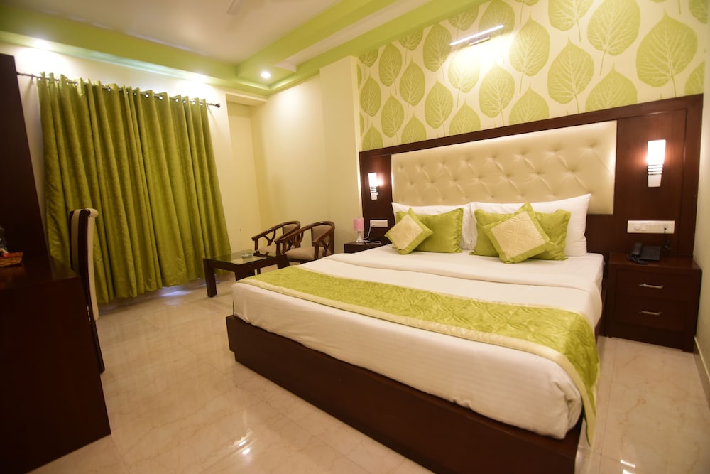 Hotel Varanasi Inn 7/33