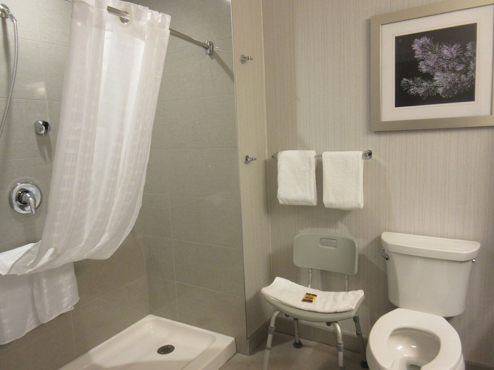 Best Western Plus Airdrie Gateway 12/50