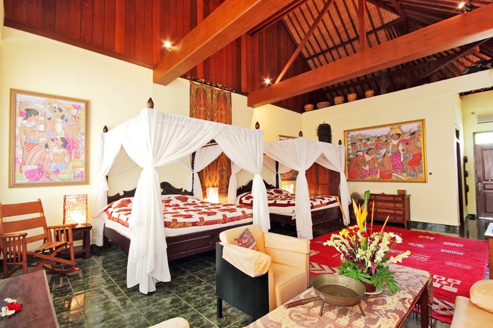 TANAH MERAH RESORT 42/69