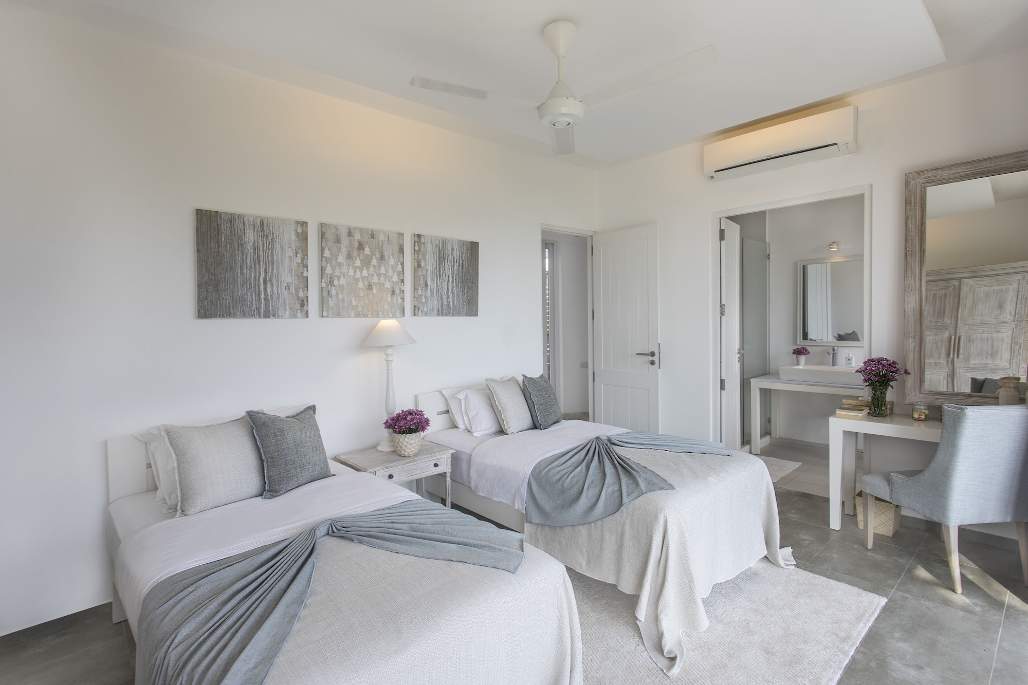 Superior, Suite, Twin Beds